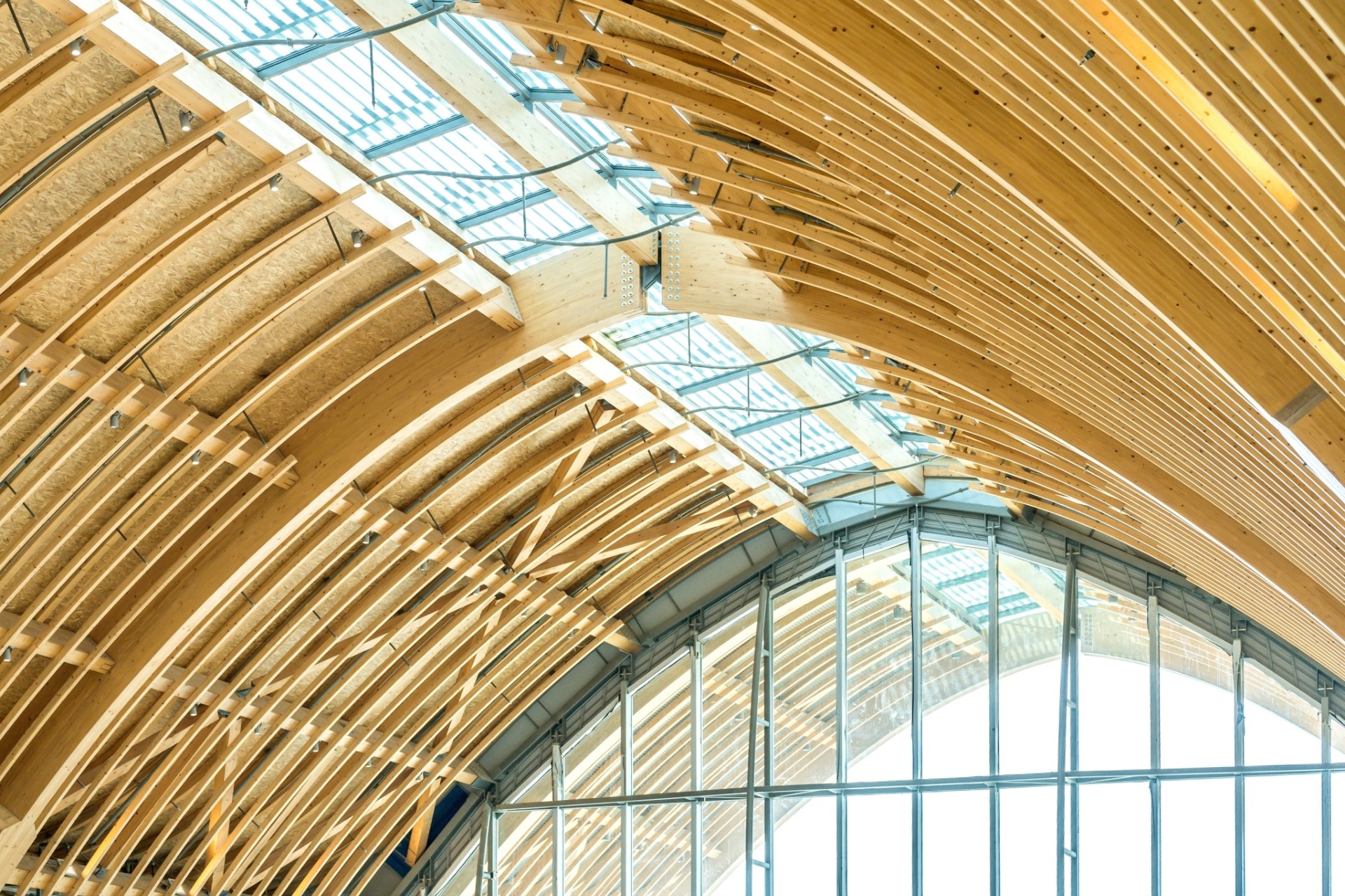 Ingenieurholzbau von Rubner: Holzbögen am Flughafen Mactan-Cebu.